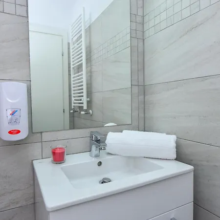 Apartment Marlin Unirii Square